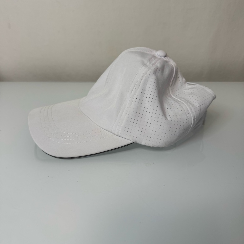 Wilo The Label Women's White Performance Hat